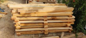 चट्टा लगा कर लकड़ी को किस तरह रखें ( How to dry wood fast )